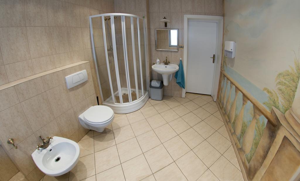 Wilanowska Hostel Varsó Kültér fotó
