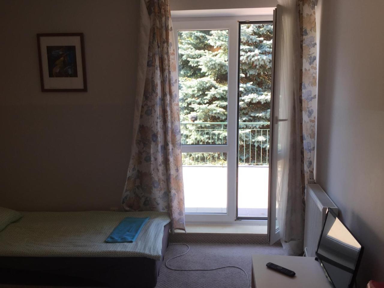 Wilanowska Hostel Varsó Kültér fotó